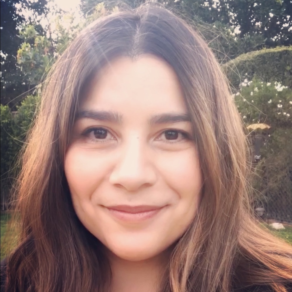 Meet your Posher, Adriana